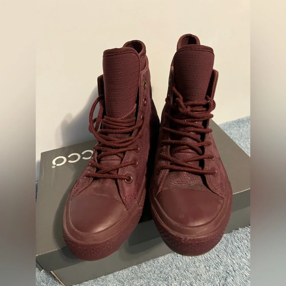 Converse High Top Sneakers - Maroon Leather women’s size 6.5 - Picture 3 of 11